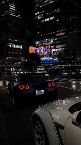 Normal night in Shibuya🥱 #gtr #nissangtr #tokyo #japan #shibuya 