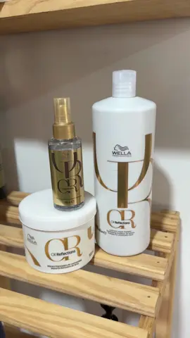 Kit de tratamento para todos os tipos de cabelo. Wella Professionals Oil Reflections Luminous Shampoo & Máscara Duo promove nutrição, brilho intenso, maciez e luminosidade.   #wella #tratamento #ozonioterapia#salaodebeleza #hair #tiktokviral #beleza #cabelolongo #cabeloperfeito 