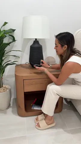 Busca los productos en la carpeta “nightstand” en mi amazon front 🤎 btw las amo ✨✌🏼 #organizedhome #favoritos #amazonfinds 