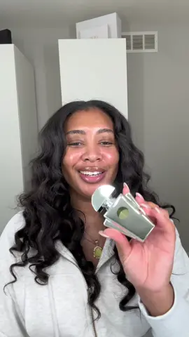 HONEST REVIEW OF Cé Noir … its a 8.9/10 because I personally don’t care for the packaging … but it smells sooooo good!! 🥰🍯 #fypシ #fyp #fypage #perfumetiktok #perfume  #cenoirperfume #cenoir #cenoirbeyonce  #blackgirltiktok #blackgirlperfumecollection #blackgirlluxury #CapCut #viral 