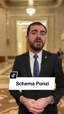 De ce să te ferești de o schemă Ponzi? Pentru că este o escrocherie. Este o schemă piramidală care există până în momentul în care banii care intră în sistem nu mai sunt suficienți pentru banii care ies din sistem și în acel moment vine falimentul.  Pilonul I de pensii funcționează după același principiu: oamenii care vin în sistem plătesc oamenii care pleacă din sistem. Drept urmare, pensiile celor care primesc pensii acum sunt plătite de cei care plătesc bani ca să primească și ei în viitor. #ClaudiuNasui #USR #RomaniaNuESaracaESaracita #schemaPonzi #Ponzi #pilonul1 #pensii 