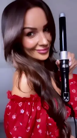 Love your hair with this amazing curling wand from @Wavy Chic Beauty its viral for a reason 🫶🏼 #dianaanna111 #fypage #tiktokshop #curlinghair #hairstyle #foryourpage #BeautyTok 