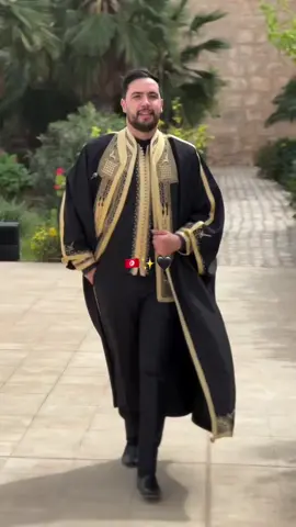 Traditional Tunisian Look🇹🇳✨🖤📸#patrimoinetunisien#tunisianculture#traditionaltunisiandress#discovertunisia#beautétunisienne#جبة_تونسية#كسوة_رجالية_تونسية🇹🇳🇹🇳❤️ #discovertunisia#عرف_ببلادك  