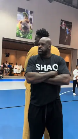 Legendary moments with @ShaqDieselONeal  #shaq #Shaq #basketball #dunk #NBA #nbaedits #nba2k #4u #foryou #shaqattack #mpacbasketball #abudhabi #tallestman #tallest #giants #tallestmanever #tallestpeople #dubai🇦🇪 #nigeriantiktok🇳🇬 #Nigeria #ibadan 