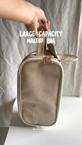 Need that portable makeup bag that can store all of your makeup and more? this one is for you!!  #makeupbag #makeupstorage #makeuporganizer #storagebag #largecapacitybag #travelmakeupbag #foryou #fyp 