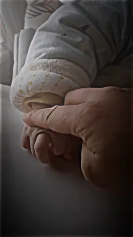 I can't help it🥴#nisoemoe0 #babyedit #lovebaby #embe #embedangyeu #fypage #fyppppppppppppppppppppppp #fyp #fypシ゚viral #foryou #tiktok #tiktokuni #baby #viral #cute #babylove #cutebaby #foryoupage 