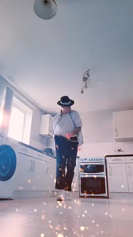 #serialthrilla1  BREAKING IT DOWN FOR YOU. #ginuwine #pony  #michaeljackson #mj #smoothcriminal #80s #80smusic #80s #bad #smooth #slowmotion #fyp #fypシ #foryou symon o'connell (youtube)#onthisday 