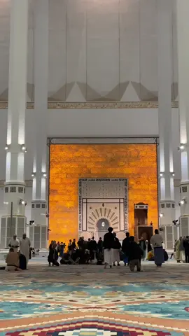 ماشاء الله تحفة معمارية 🕌 #المسجد_الأعظم_الجزائر #algerie🇩🇿 #رمضان #مصورفوتوغرافي📸❤️ #تصميم_فيديوهات🎶🎤🎬 #CapCut #رمضان_يجمعنا 