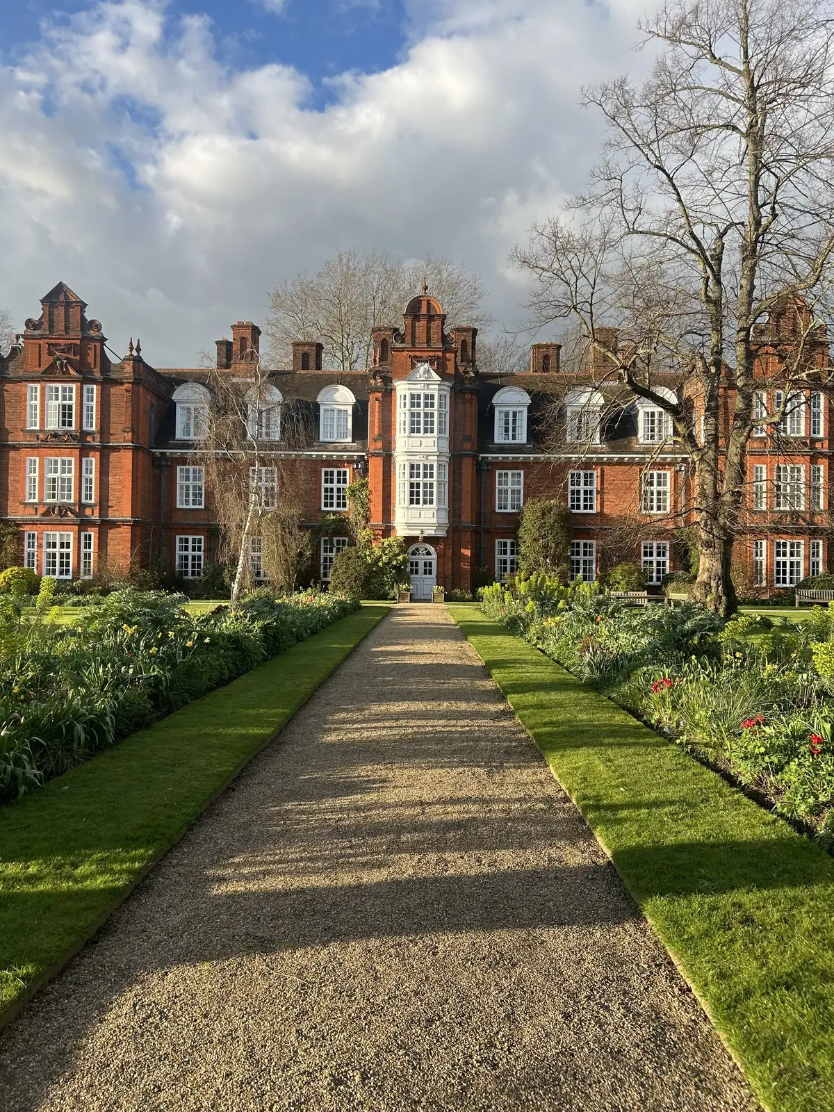 my favourite Newnham spot through my Master’s so far!  #newnhamcollege #cambridge #newnham #cambridgeuniversity #oxbridge #fyp #aesthetic #lightacademia #studytok #uni #cambridgecollege #bbcghosts #university 