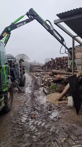 Moving timber with the #botex timber crane!  #botextimbercrane #timbercrane #timber #crane #firewood #logs #firewoodbusiness 