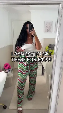 The last day to get these pants for £4.99, the spring sale ends TOMORROW!!!! #springsale #chichero #plissepants #plussizetrousers #widelegtrousers #plussizefashion #comfyootd #TikTokMadeMeBuyIt #plussize #plissetrousers 