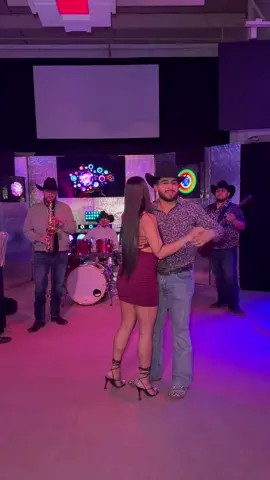 Vayan a ver el nuevo video official de Bailar Pegaditos - Conjunto Puro Chihuhua 🔥 #baile #nortenas #huapangos #desmadre #satevo #bailes 