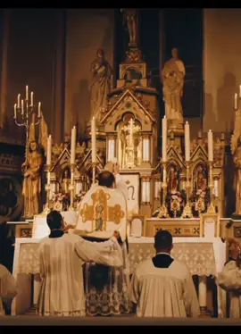 #catholictiktok #catholic #christiantiktok #christian #fyp #jesuslovesyou #traditionalcatholic #latinmass #eucharist #latin 