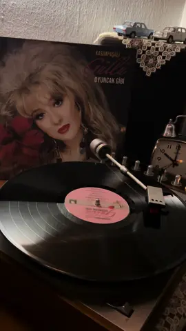 Güllü - Sabah Olmadan #güllü #oyuncakgibi #kopamamsenden #plak #45likplak #33lük #nostalgiamusic #nostalji #music #müzik  #türkçeşarkılar #şarkı #slow #damar #arabesk #türkü #pop #rap #jazz #keşfetbeni #kesfetedus #trend #tiktokturkiye #tiktok