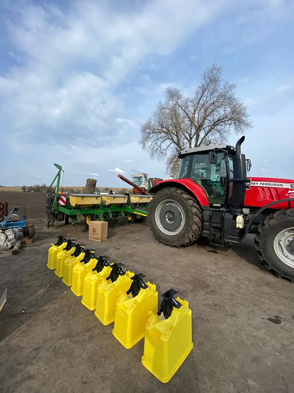 Прокачали сівалку🌱 Встановили висівні апарати vSet Clasic від Precision Planting ✅ 📞0955752755