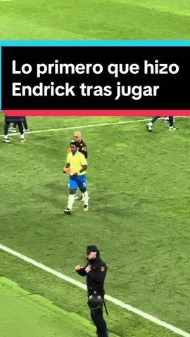 Endrick y el beso a su novia #endrick #tiktokfootballacademy #deportesentiktok @Endrick Felipe 