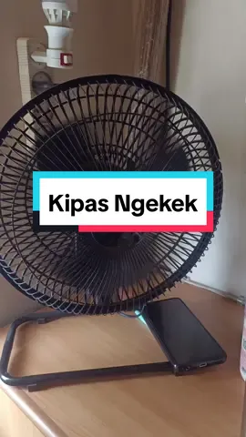 Kipas aja lelah apa lagi yg pakai ampe bunyi nya uda ngejek ni 🙄🙄🙄 #kipasangin #kipasbunyi #kipasviral #kipasketawa 