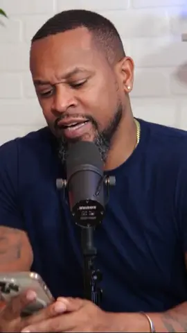 🚨On Today’s episode of So Shameless, the crew discussed what they think is the appropriate amount of time for a man to determine if he would like to marry someone. What do you think ?! 🚨 Time Stamp: The Justice League of Issues (Part 3) 3:20 . . #Blackpodcastsofinstagram #newyorkpodcast #patreoncreator  #soshamelesspod  #blackpodcasts #podcasts #reels #podcastlife #podcastliveshow #podcastersofinstagram 