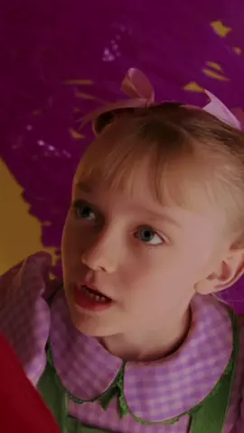 This might be Mike Myers best role 🐱 #CatInTheHat #MikeMyers #DakotaFanning 