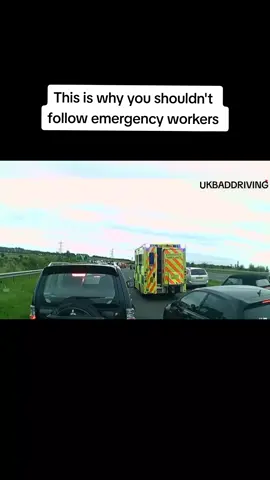 VW driver gets told ! #ukdashcam #ukbadriving #nextbase🤬 #baddriver #dashcam #vw #ambulance #emergency #dangerous 