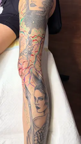 Ooof thus is going to hurt 😅 | @artistmatvaldeez #fyp #trending #tattootok #girlswithtattoos 