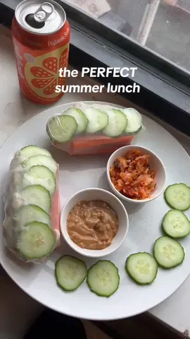 Replying to @L2507 for you my love 🌱🥕🥒 #healthymealideas #summerrecipes #wfhlunch #highfiber #summerrolls #summerrollrecipe #highproteinmeal #healthyonabudget #easyrecipesideas 