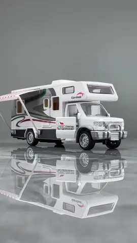 Have you ever seen an RV model with removable car accessories? #mohinhxe #xemohinh #diecast #modelcars #modelcar #supercar #sieuxe #xuhuong #fypシ 