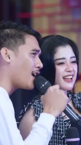 🎥 Gilga Sahid feat. Vivi Artika - RAISO DADI SIJI 