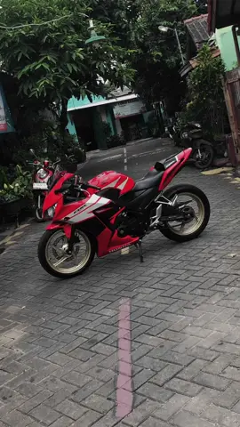 ramaikan k45lokal #cbr #cbrk45lokal #cbrtangerang #K45a #warlokgank #mogelookstyle #cbrk45aindonesia #cbr1000rr #cbr150rmodifikasi 