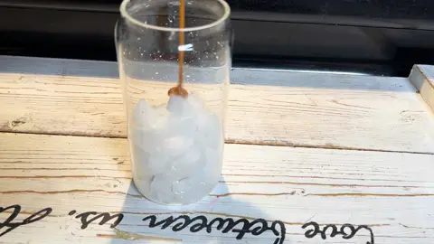 #coffee #fyp #foryou #momlife #momtok #glasscups #glasscupswithstraw 
