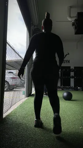 Gym + Trader Joe’s mini vlog  #DailyRoutine  #gymroutine  #workoutvideos  #minivlogreels  #airmax95  #simplemodern  #selfcarethread  #traderjoes  #traderjoesfinds