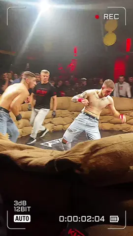 Як бої бачить Людожер: #klanfc #спорт #кулачнібої (усі дії на відео виконані професіоналами. Не намагайтесь повторити )