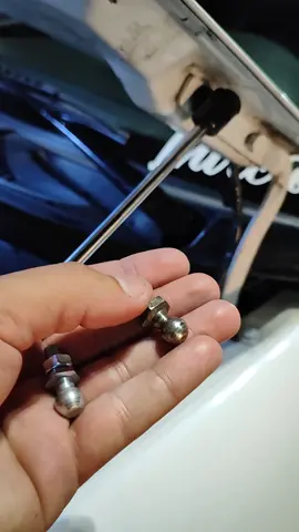 ⚙️ Amortecedor de capô 🚀 #golsleeper #golbola #kitpadaria #turbo #golturbo #fyp #screw ##foryou #duet #viral #car 