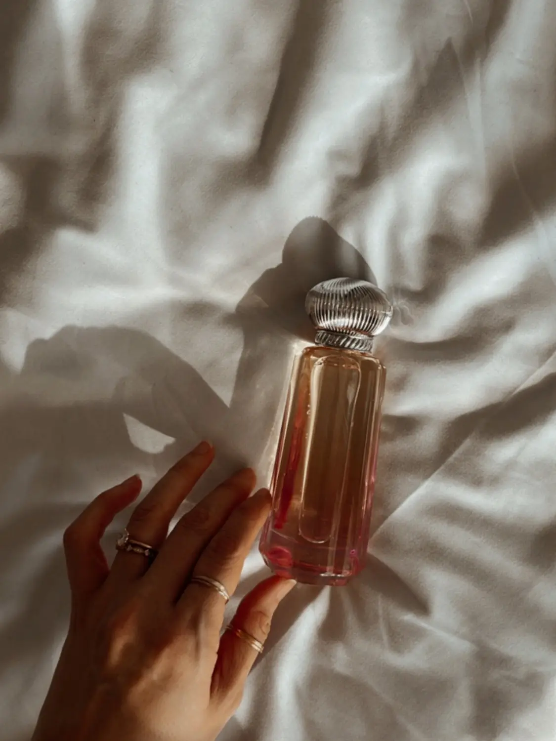 🍬🥝 Anaab by @Ahmed Al Maghribi Perfumes  She’s been my bedtime scent lately because it smells exactly like Fantasy from Britney Spears to me 🥹 What a flashback, good times, self-discovery, and so many youthful emotions! I still have my bottle of Britney Spears Fantasy back at my mom’s house lol. I messed up before guys and told you this was like $20 on Amazon but that was something else I’d bought, Anaab was actually $49 on Amazon which is more expensive than Fantasy now I think! Ugh. Sorry my bad!  Tell me 🤎 what’s a flackback scent for you? Something that takes you back to those younger simpler times 🧸 making you feel safe and comfortable. 🛌 #perfume #perfumes #fragrance #fragrances #scents #smellinggreat #perfumetips #fragrancetips #nichefragrance #nicheperfume #perfumecollection #britneyspearsfantasy #feminineperfumes #girlyperfumes
