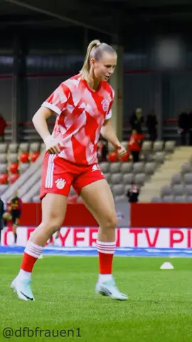 Klara Bühl 🔥 #WomensFootball #dfb #DFBTeam #dfbfrauen #fcbayern #klarabühl #talent #passion #fy #foryou #fyp  music: unforgettable - french montana ft. swae lee edit by Quitezy 