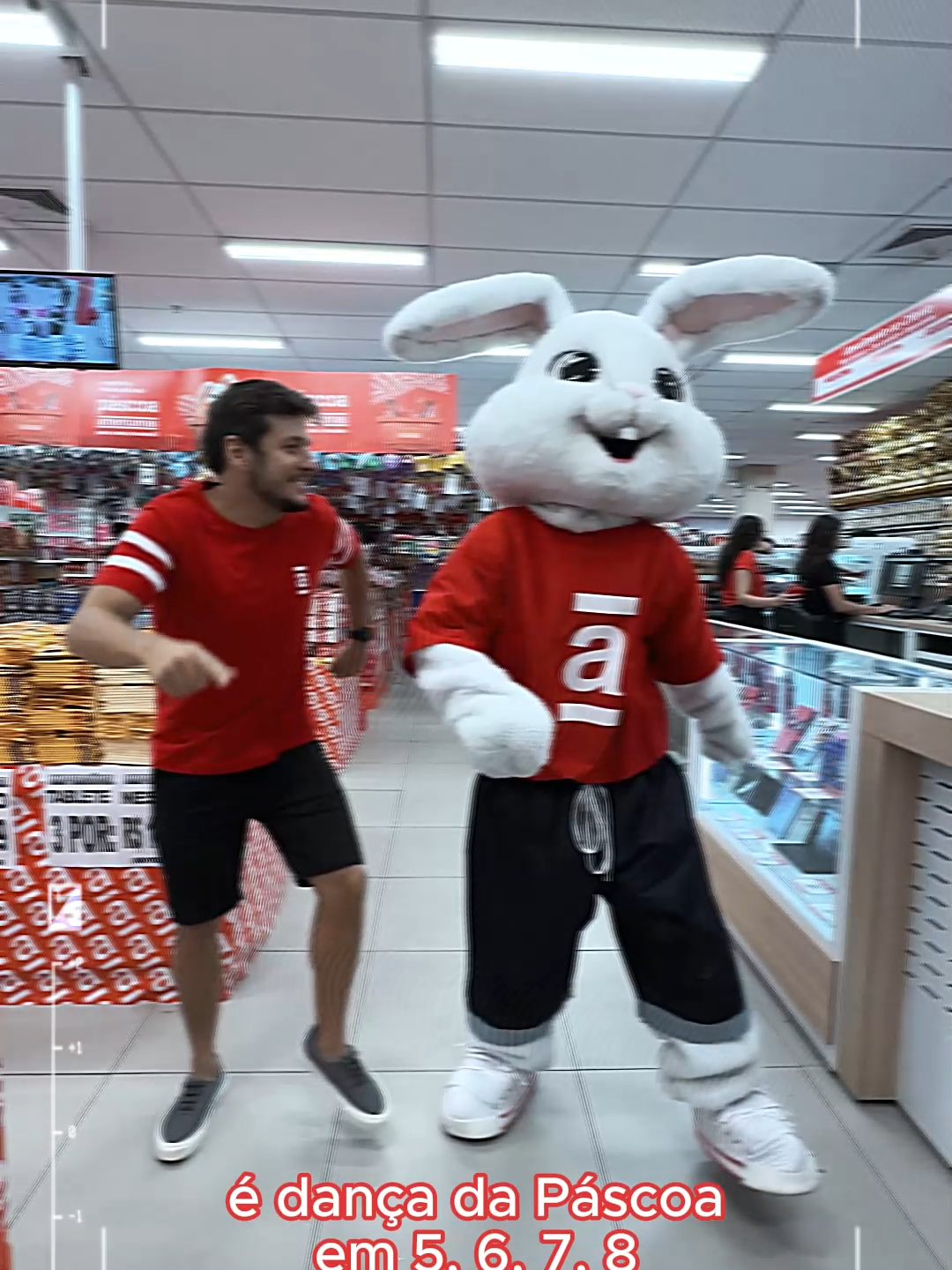 dia de muuuito trabalho com o @odavilopes em loja 😆❤🐰 #páscoaénaamericanas #páscoanotiktok #páscoa #americanas #passoucestou