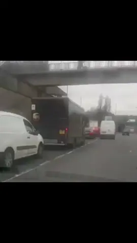 #ukbadriving #nextbase🤬 #baddriver #dashcam #dangerous #crash #bmw #van 