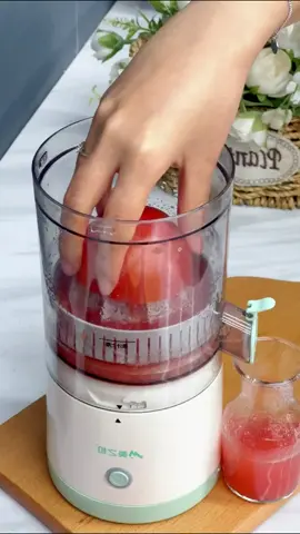espremedor de laranja elétrico maquina de suco de frutas Juice USB !😍 #achadinhosshopee #shopeefinds  #espremedor#cozinhatiktok 