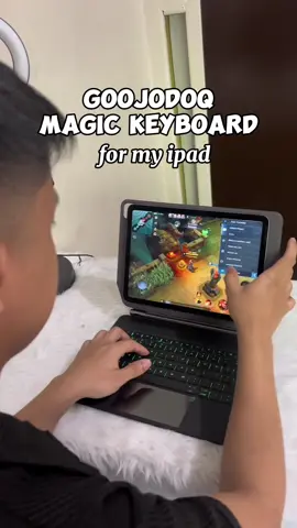 Turning my ipad to laptop. #wirelesskeyboard #magickeyboard #goojodoq 
