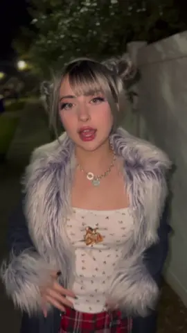 Clementine is my comfort character so I really adore and appreciate Ariana’s new album #eternalsunshineofthespotlessmind #arianagrande #eternalsunshine 