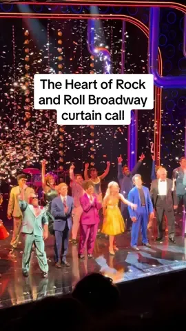 Curtain call at the invited dress rehearsal for Broadway’s #TheHeartofRockandRoll 🎸✨ Such a blast seeing #HueyLewisandtheNews songs come to life on stage! #broadway #broadwaymusicals #musicaltheatre #musicals #musicaltheater #theaterkid #hueylewis #backtothefuture #thepoweroflove #backintime #musicaltok #broadwaytok 