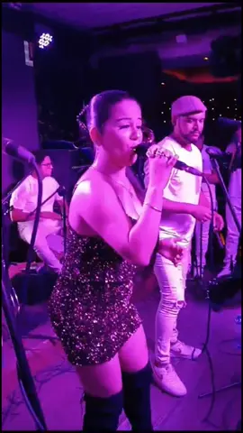 Hoy, he decidido que te tengo que olvidar🤬 Lo que te daba ayer, hoy no te puedo dar 😤 Otro cariño se interpuso en mi camino Y alguien que me sabe dar lo que a ti se te olvidó 💔🔥💃🏻 @Producciones Castillo🎙️🎼  síganme en Instagram como: stefanycastillooficial ☑️🎤🎶 #fyp #dedicalo #tiktok #seguidores #sefeliz #musica #vivo #followers #Love #like4like #EsMasQueSalsa #baile #frankieruiz  #sigueme_para_mas_videos_asi #redes #disfruta #sabor #dios #🙏🏻 