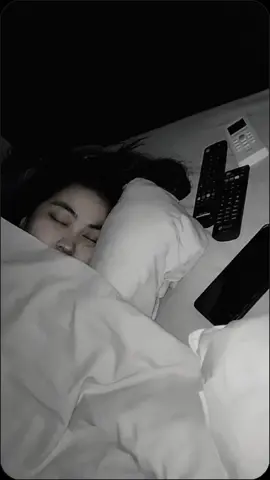 setiap pulang kerja lihat engkau sdh terlelap tidur krna rasa capek setiap hari kau pulang kerja... rasanya malu jika aku pulang ngeluh dll.. lihat sifat independent_mu #sehatselaluistriku😘💞 