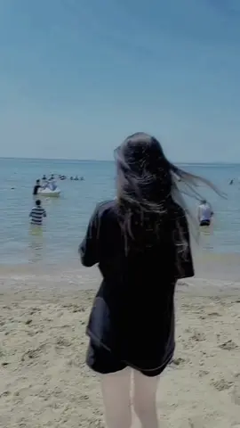 Đi biển 🌊🌊🌊 #xuhuong2024  #hottrend  #xh #hot  #capcut  #genz  #trendingvideo  #viral  #tiktok  #sexy  #xinhgaitiktok 