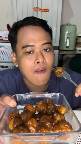 Absennnn fansnya pak caooo 🙋🏻🙋🏻 Yang selalu nagihh, dan rela antri demi kojek pak cao. Karena beneran rasanya enak, gurih, kenyell apalagi sambel kacangnya nampolll kojek Pak cao kalinyamat 📍 Lokasi di Video 💴 mulai 3K 🕥 16.00 - Habis  #tegal #kulinertegal #masyege 