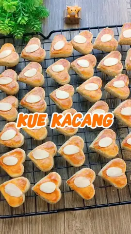 KUE KACANG 🥜🤎 Kue kacang yang renyah gurih kokoh dan tidak mudah hancur. #kuekacang #kuekacangjadul #resepabi #kuekering #kuelebaran #kuekacangrenyah #resepkuekacang 