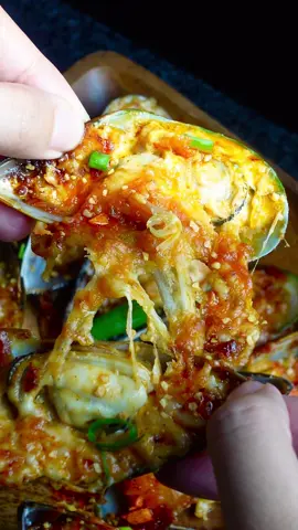 😭🫵🏼 pramis isang kalderong kanin need niyo dito. #tahong #bakedfood #EasyRecipe #airfryertiktok #airfryerrecipes #airfryermaster #seafood #cheese #foodieph #foodtiktokph #foodietok #franzie_v #eatsltd 