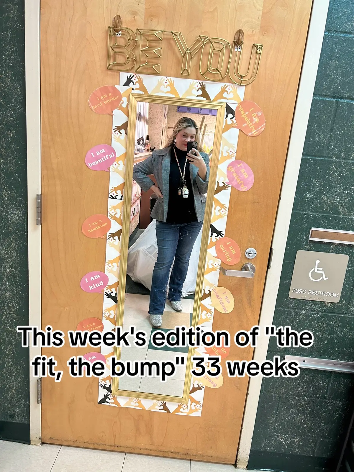 Currently not a huge fan of this weather shift😭🩷 #firsttimemama #pregnant #pregnancy #thirdtrimester #tiktokmama #tiktokmom #MomsofTikTok #dressthebump #dressmybumpwithme 