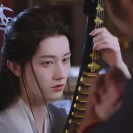 The master's new concubine is actually a man. The two young masters enter into a love triangle to win him over. | | #chinaboy #chineseboy #chinadrama #hanfu汉服 #androgynous #douyin 