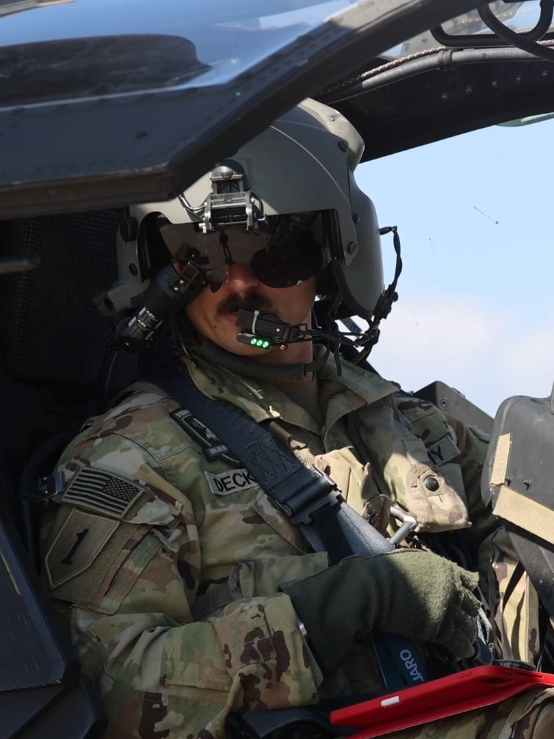 U.S. Army AH-64 Apache pilots